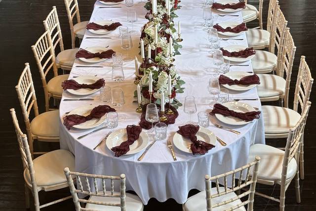 Elegant wedding tablescape