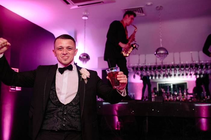 Groom - Nightclub bar