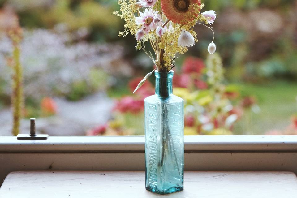 Bud vase