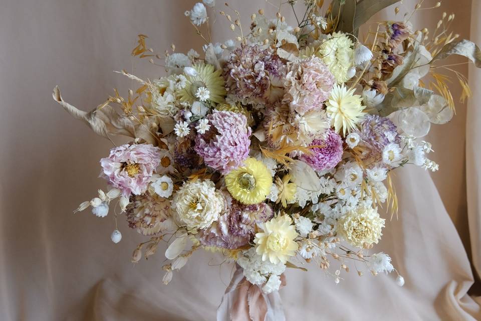 Modern Dried Flowers