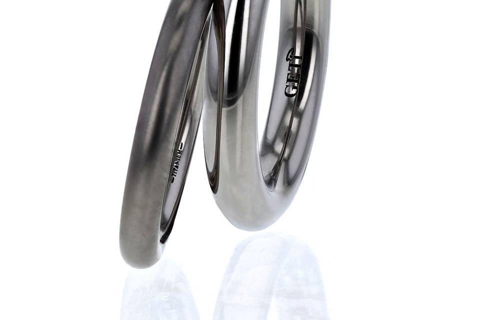 Titanium halo wedding rings