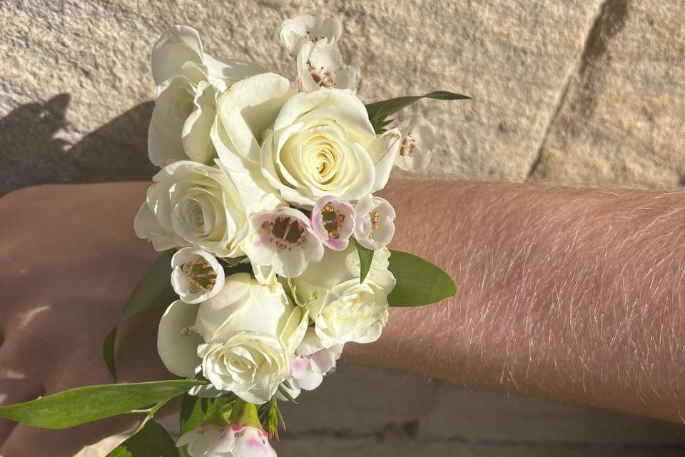 Wrist corsage