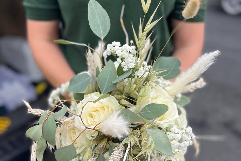 Fresh and dry bouquet