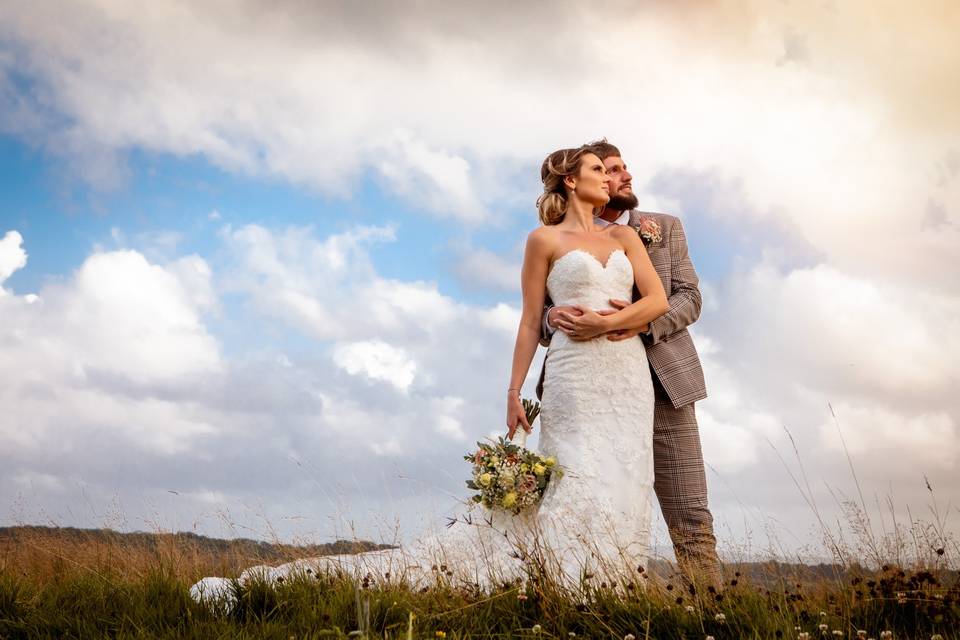 Newlyweds on the golf course