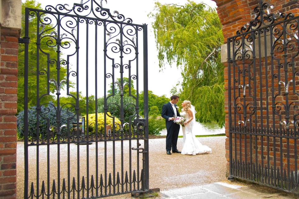 Newlyweds at the gate