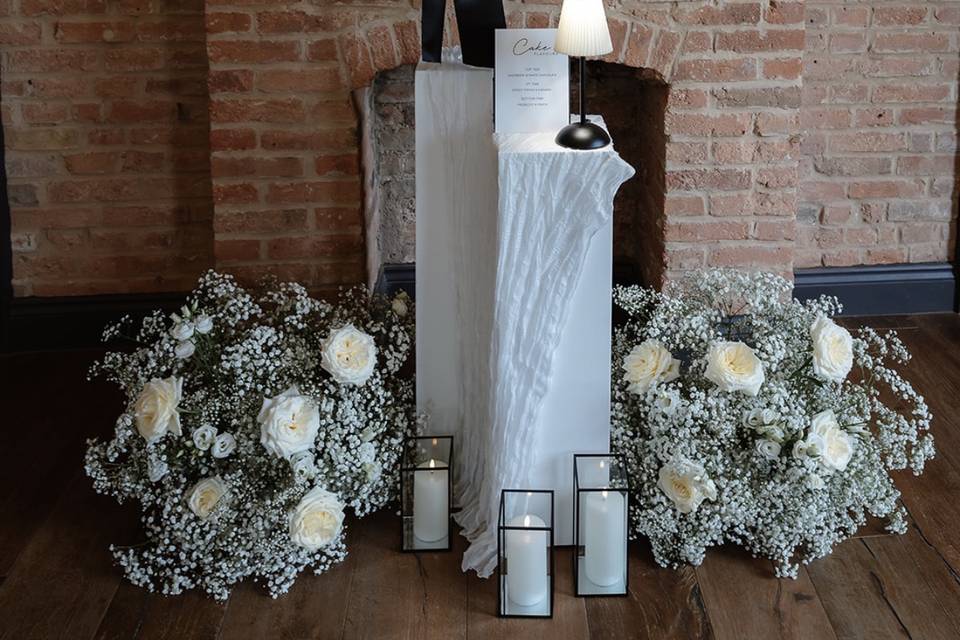 Wedding cake floral decor