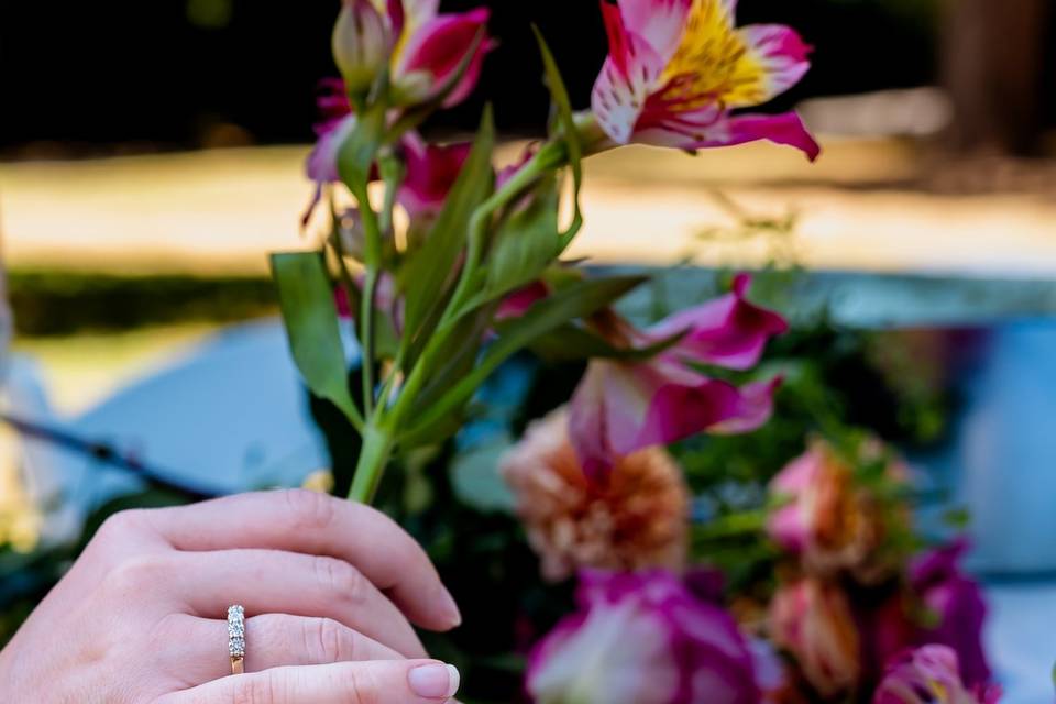 Summer vibrant wedding bouquet