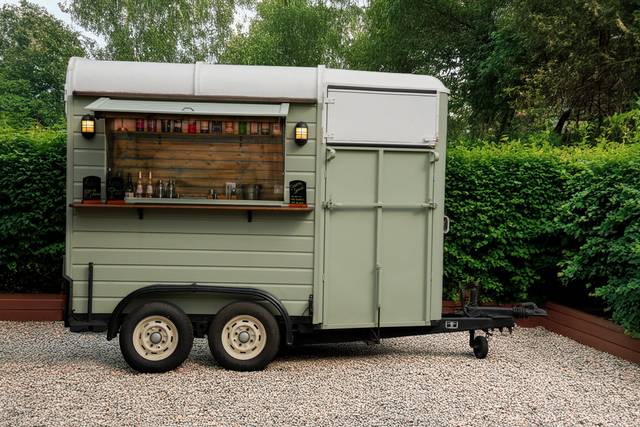 Woody's Mobile Bar