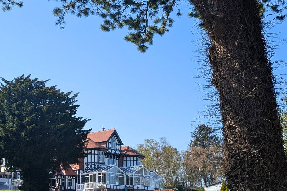 Lyons Woodlands Hall Hotel