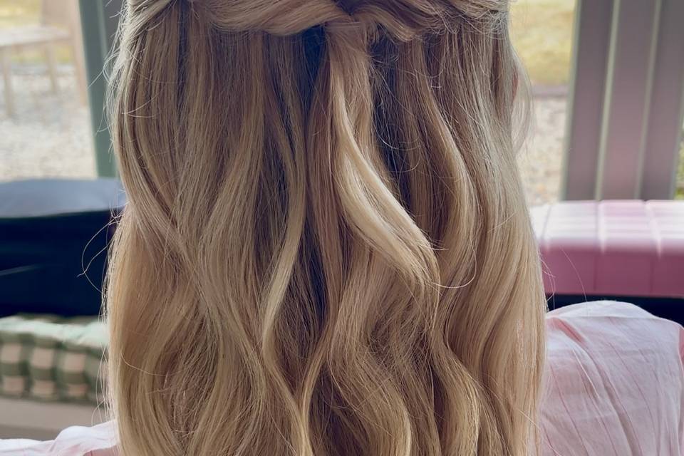 Bridesmaid hair