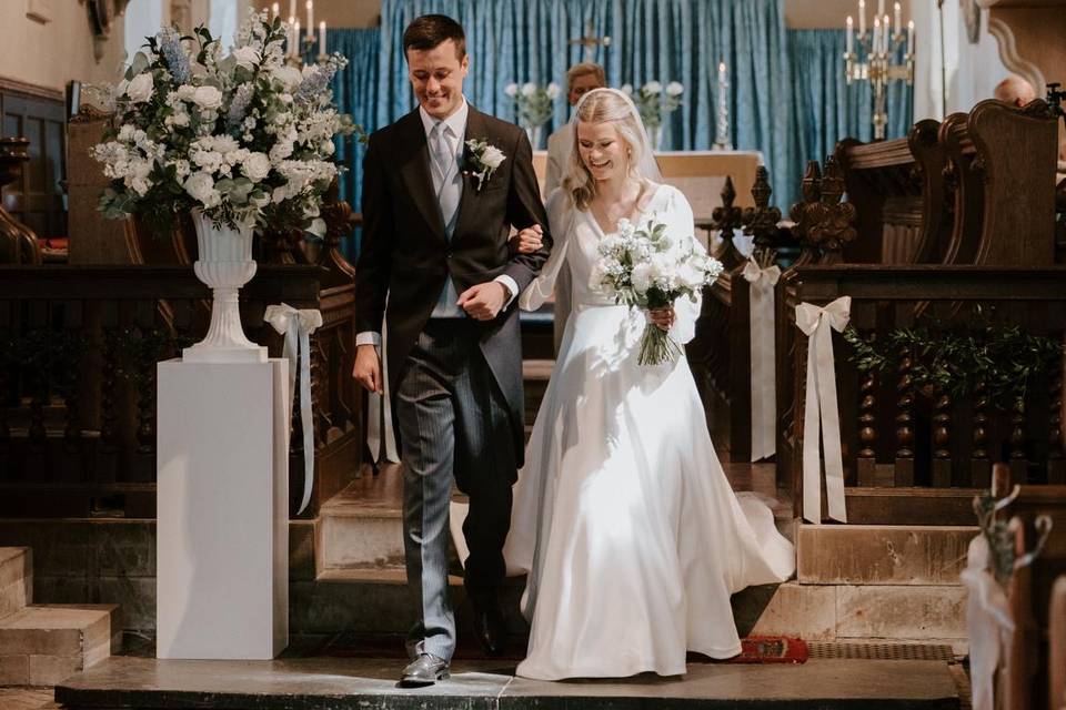 Bridal Bouquet and Pillar