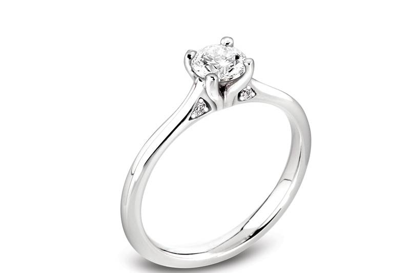 Contemporary engagement ring