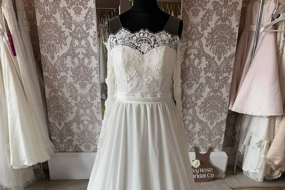 Ivy rose wedding dress hotsell