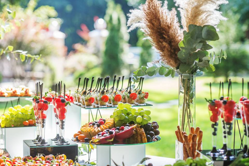 Outdoor Buffet