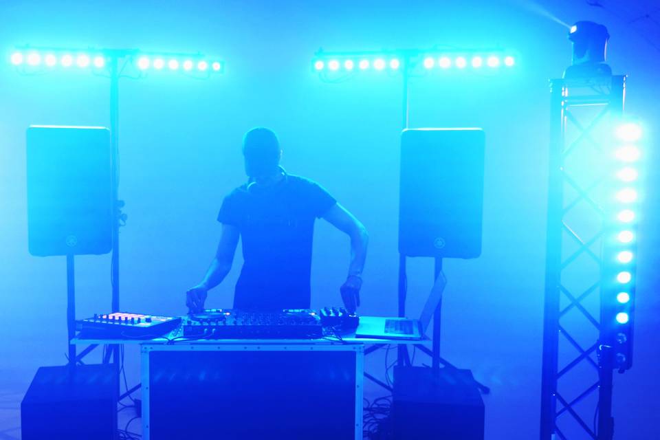 Molejoel at work