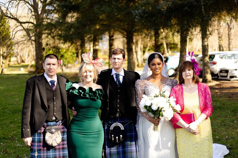 COUPLE AND GUESTS