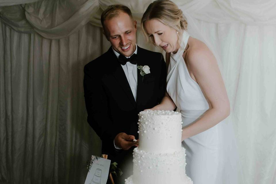 Cake cut