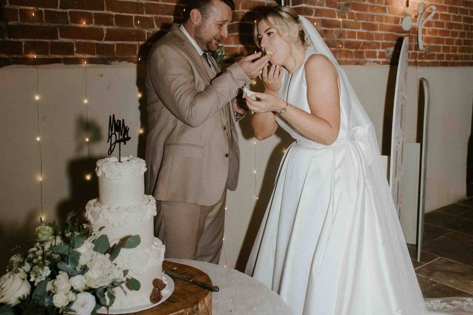 Cake cut