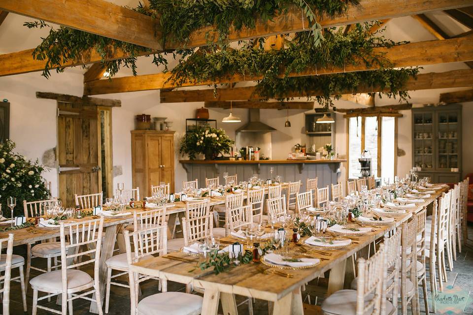 Table setting in the barn