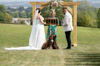 Ceremonies by Lisa Rogers - Celebrant