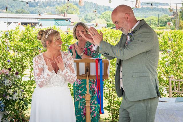 Ceremonies by Lisa Rogers - Celebrant