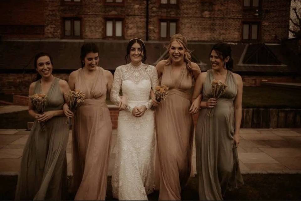 Bride and bridesmaids makeup