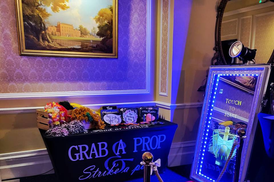 Classic magic mirror