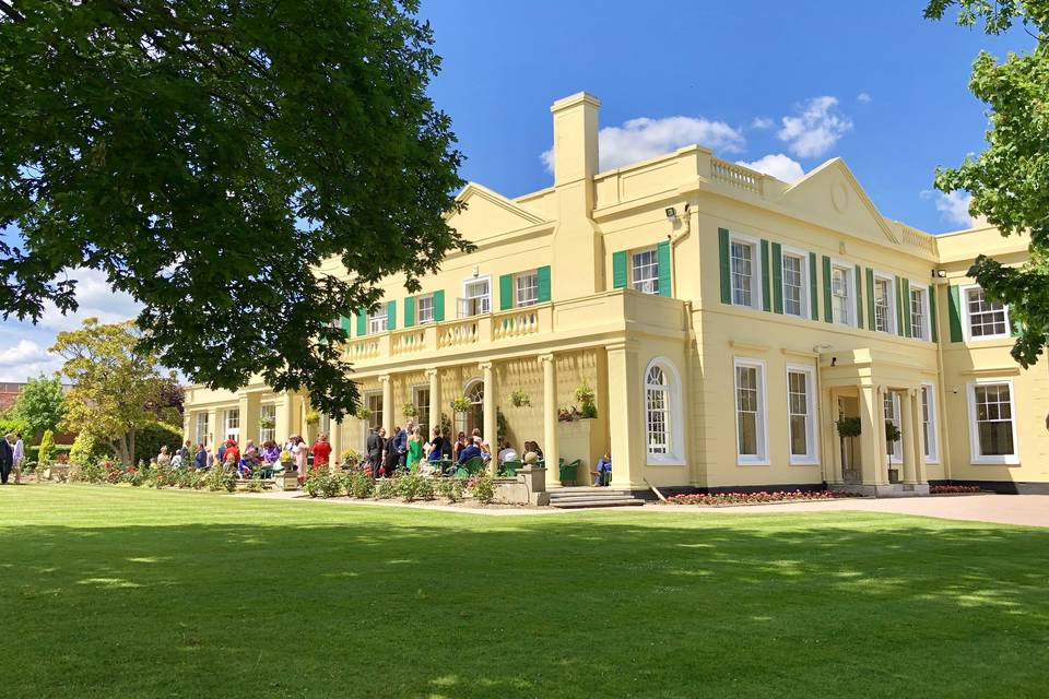 Stunning Gardens at The Lawn