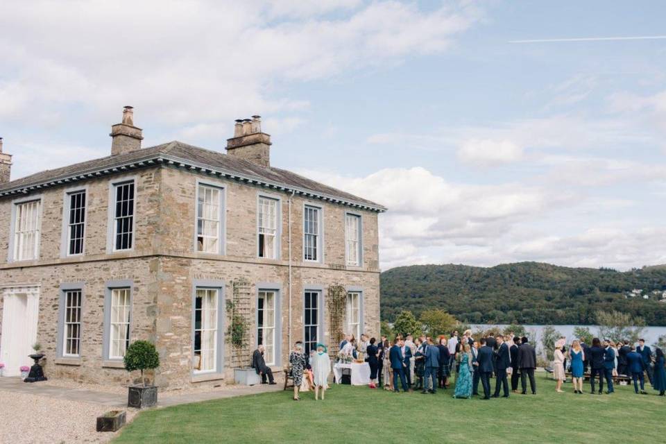 Drinks on the lawn