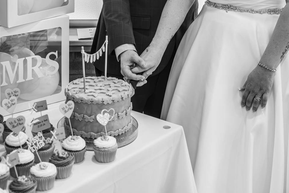 Cutting the cake