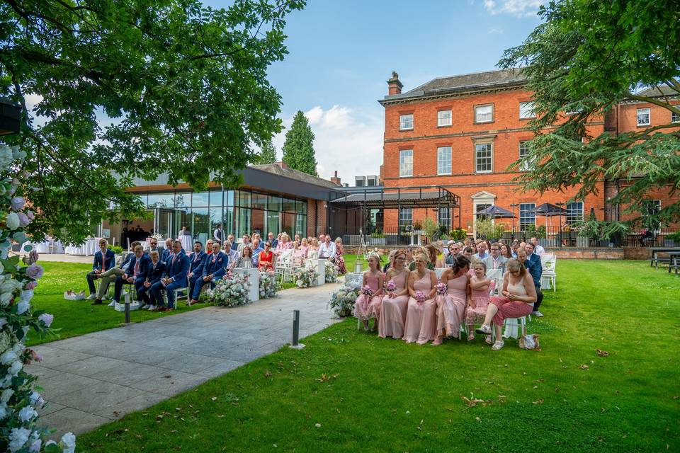 Outdoor congregation