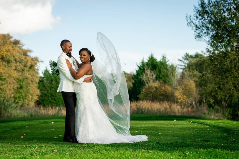 Golf club summer wedding