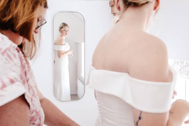 Bride Getting Ready in Her Wed