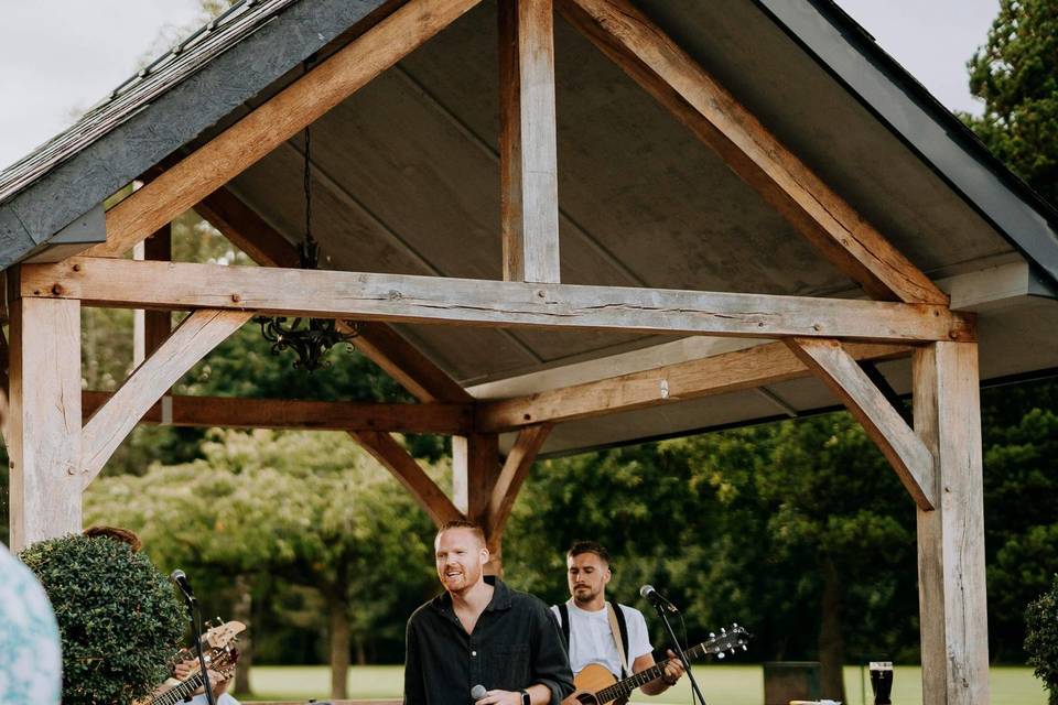 Live music under the pagoda