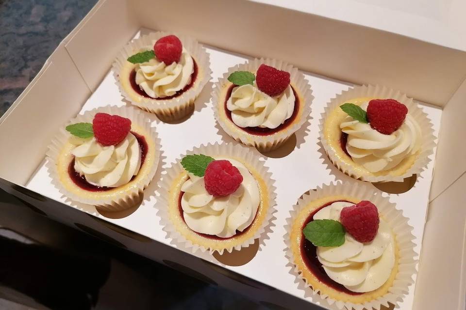 Raspberry cheesecake cupcakes
