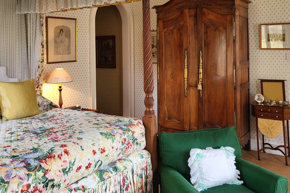 Four-Poster