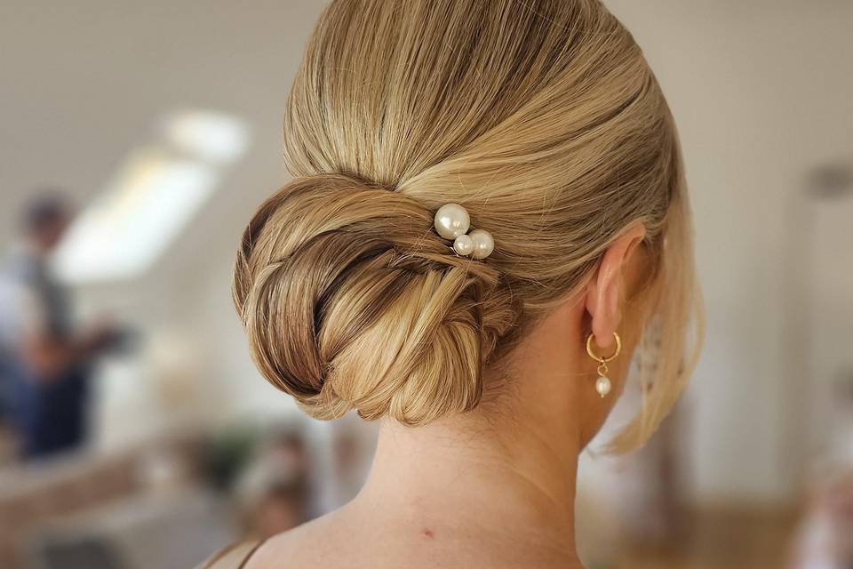 Smooth textured bun