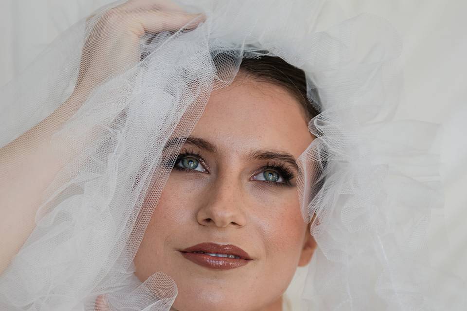Soft glam bridal makeup