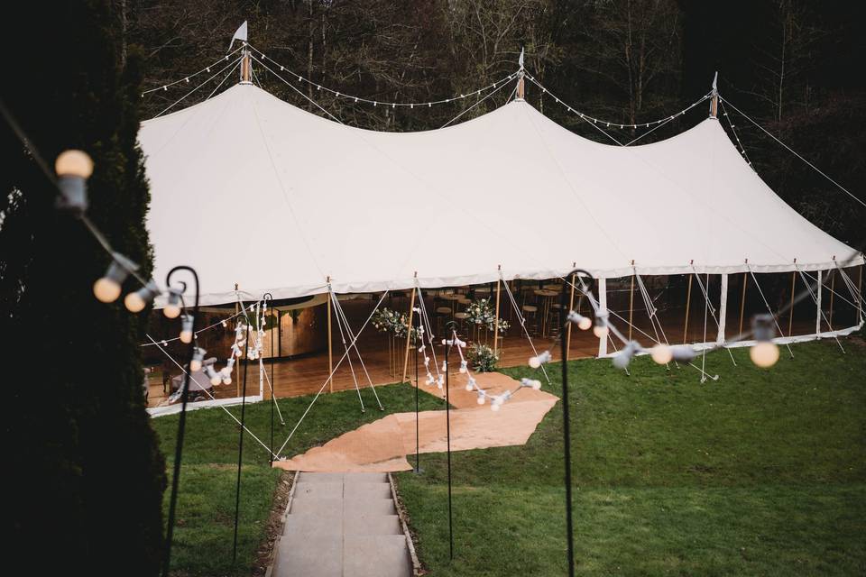 Steps down to the marquee