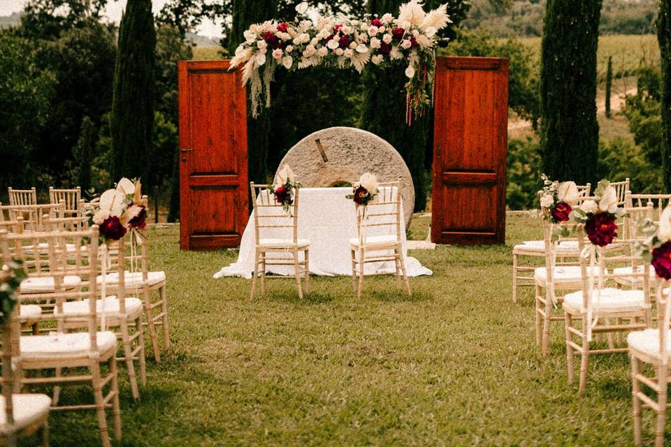 Tuscan wedding ceremony