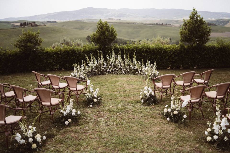 Wedding ceremony in Tuscany