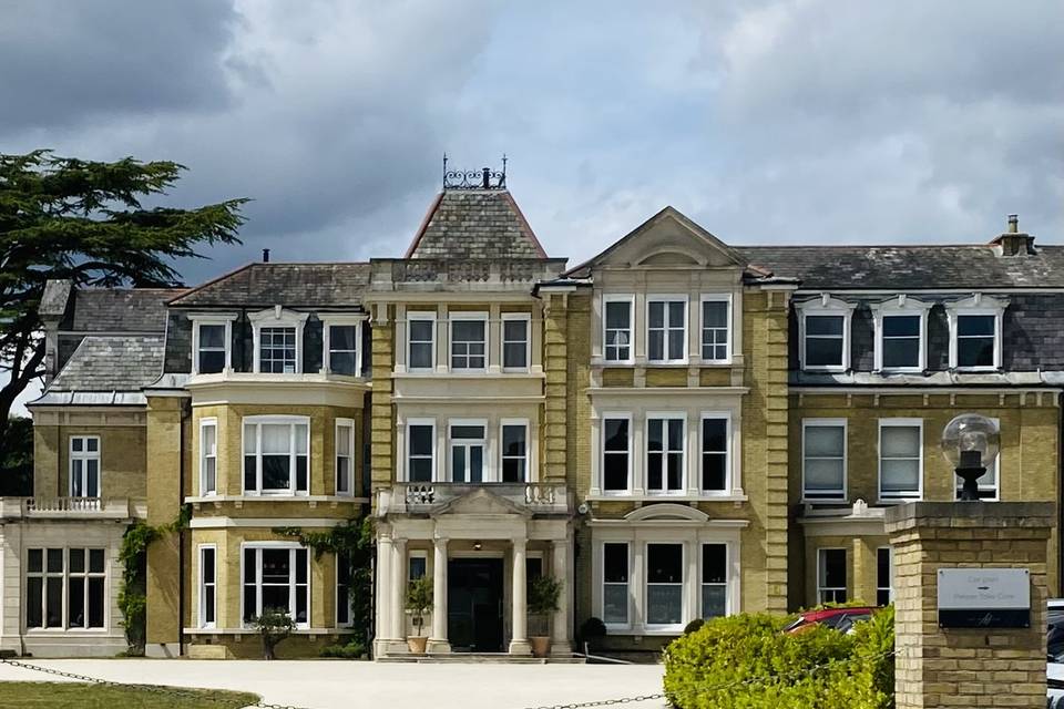 The Orange Grove Hotel