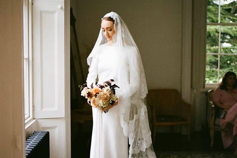Bride holding bouquet