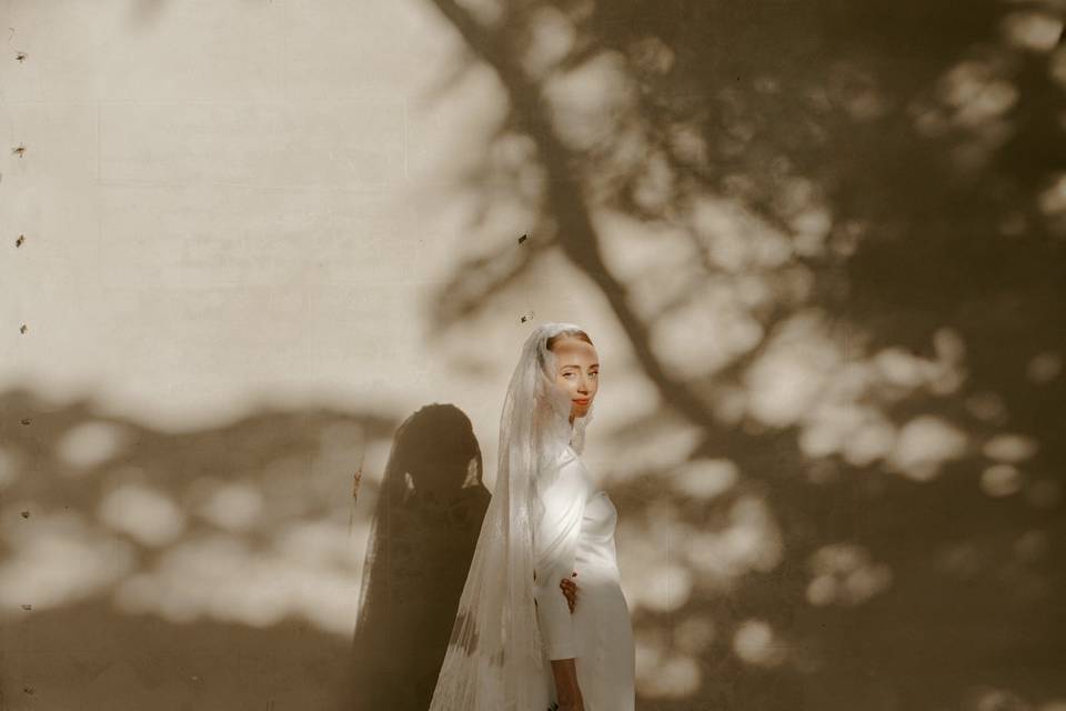 Bride holding bouquet