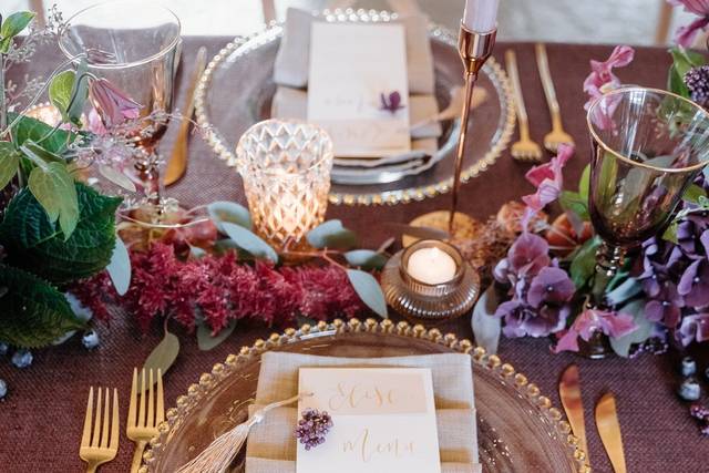 Gold Beaded chargers and menus