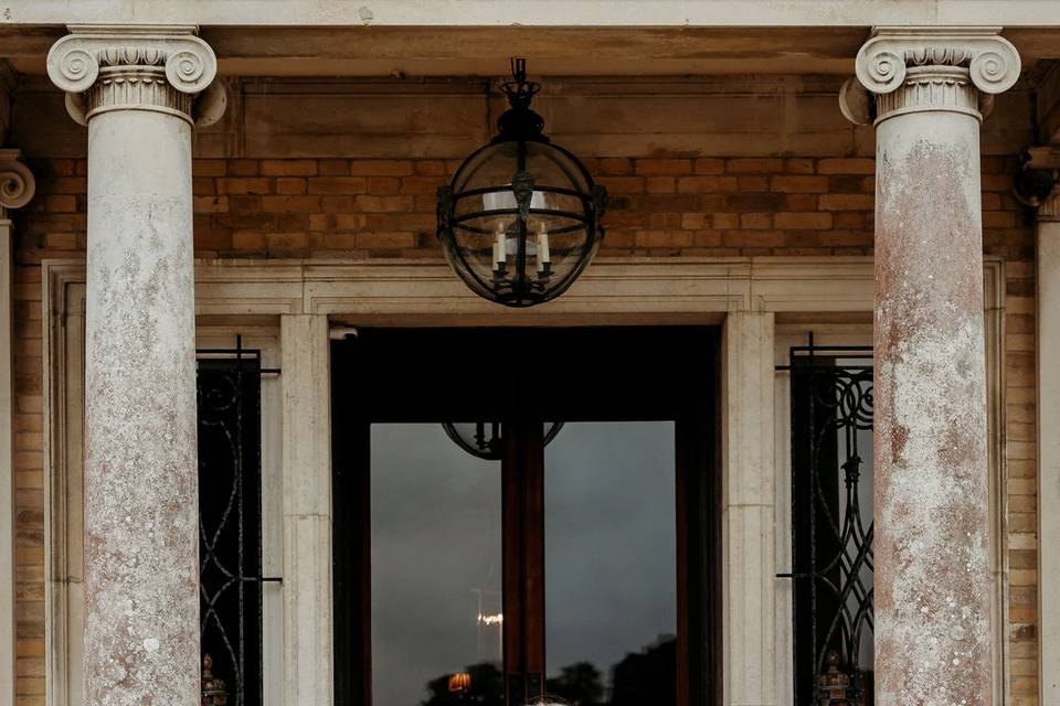 Entrance styling & flowers