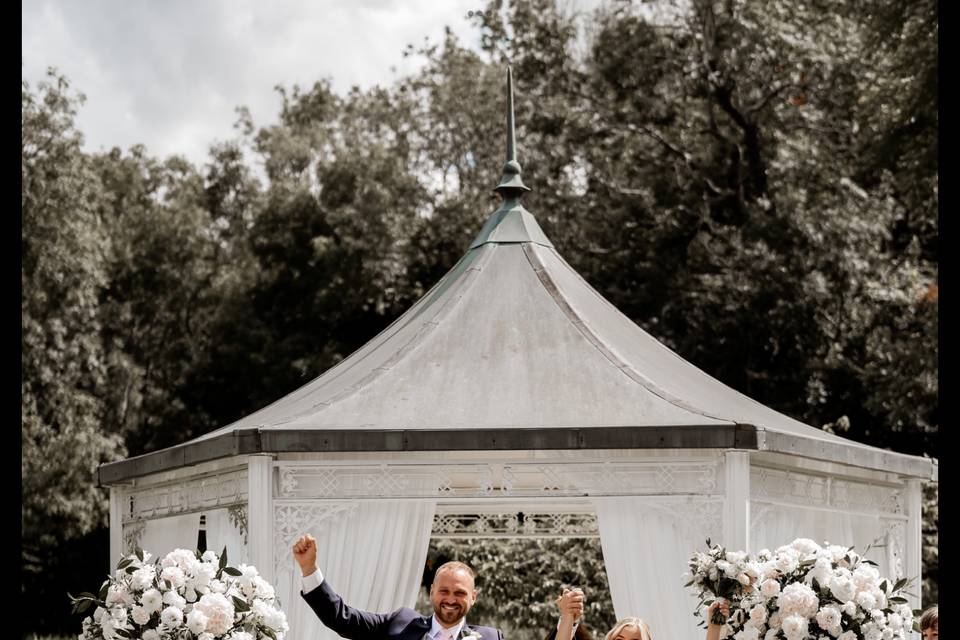 The Manor’s aisle pavilion