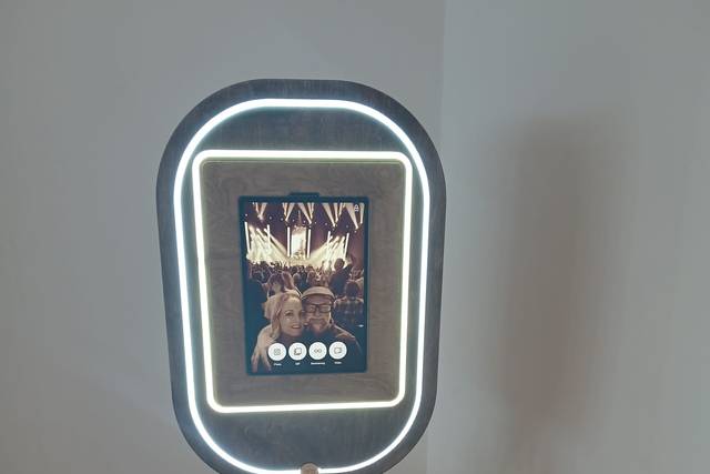 Vintage Selfie Mirror