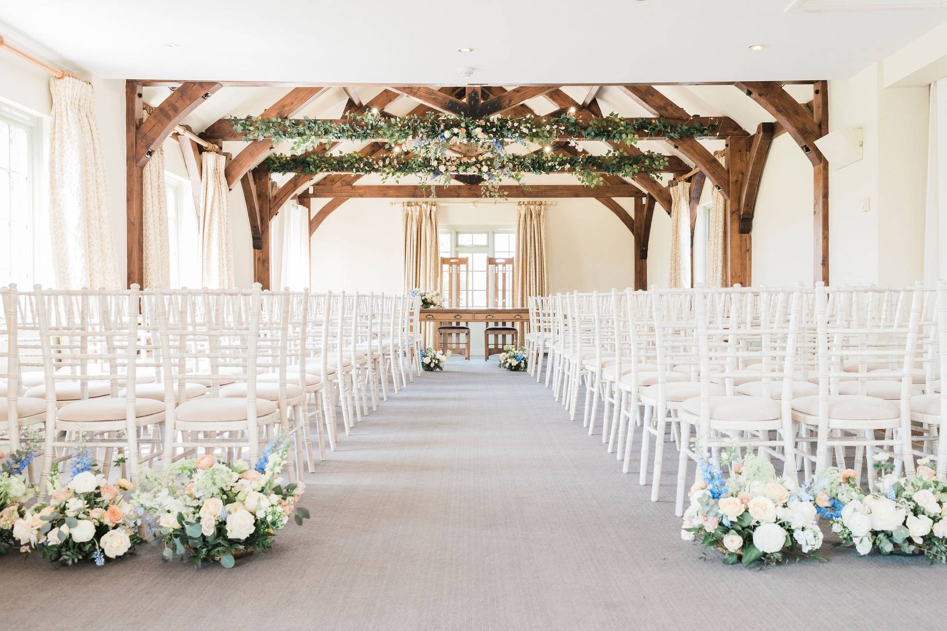 The Compasses at Pattiswick Wedding Venue Braintree, Essex | hitched.co.uk