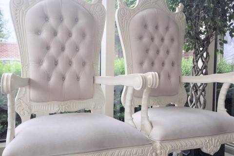 Elegant throne chairs